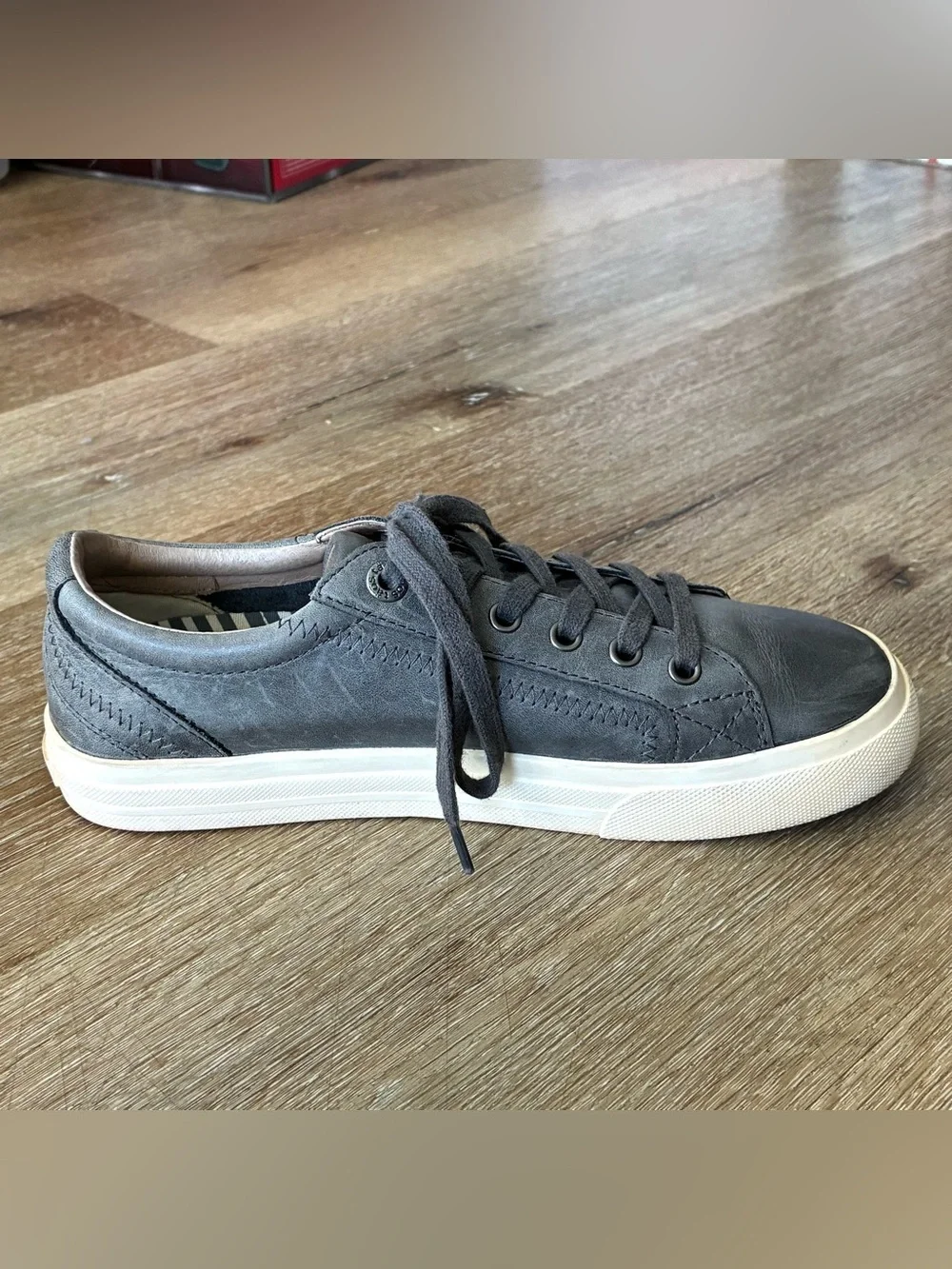 Taos Footwear Plim Soul Lux Leather Sneakers Gray Women’s Shoes Size 8